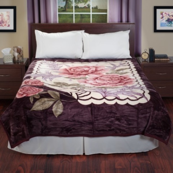 Hastings Home Hastings Home Rose Heavy Thick Plush Mink Blanket